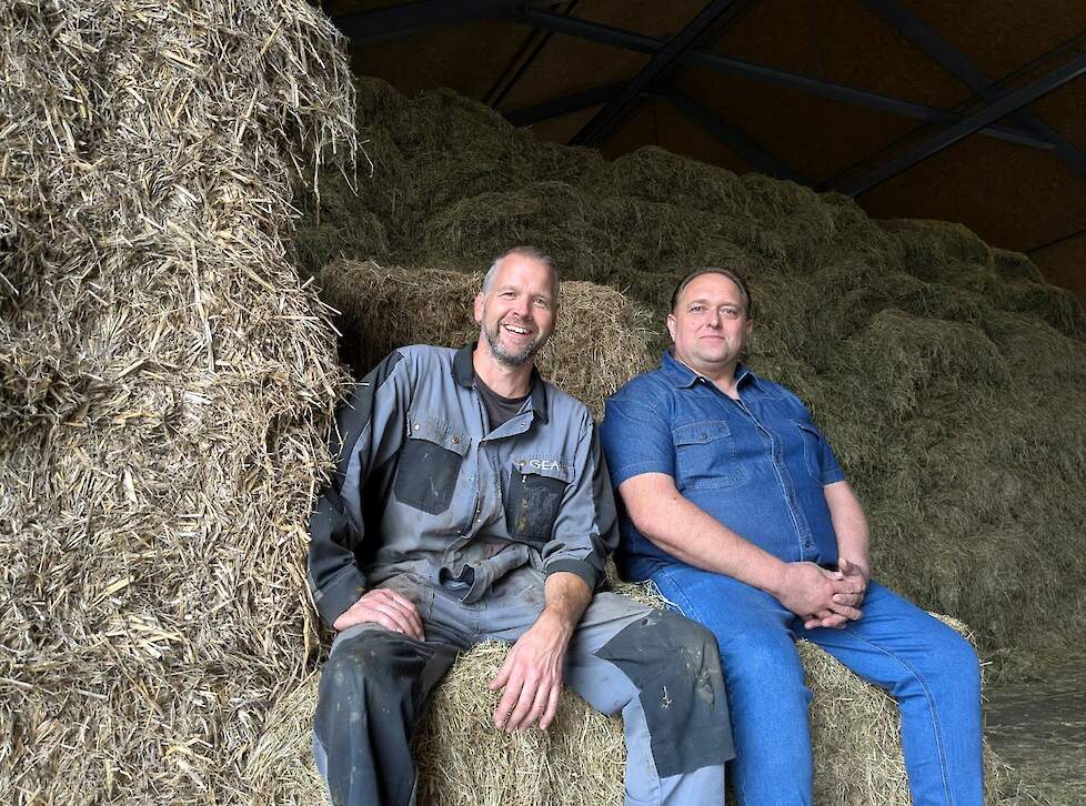 Rechts Henk Snuverink, de man die begon met hooien.